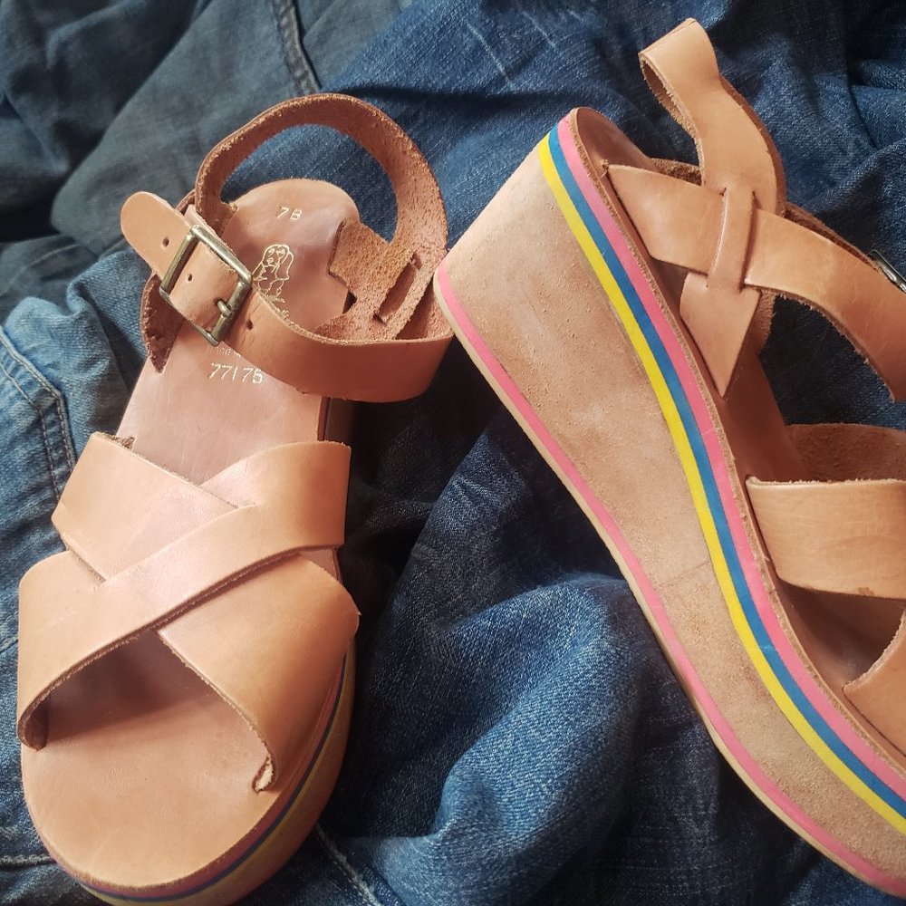 Vintage Hush Puppy Leather Platform Sandals size 7B